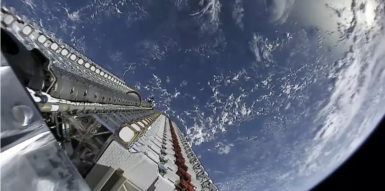 Слънчева буря разруши 40 чисто нови сателита Starlink на SpaceX